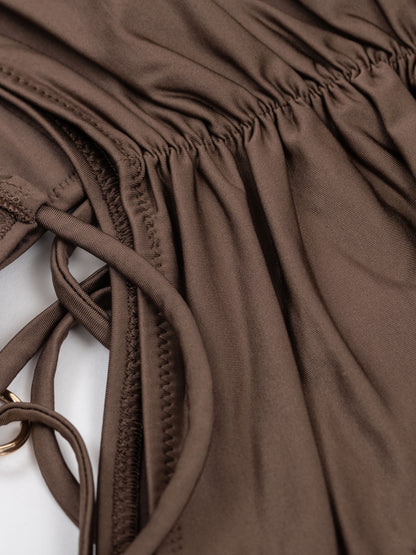 Pantaloncini slip da pole dance marrone con arricciatura sul retro