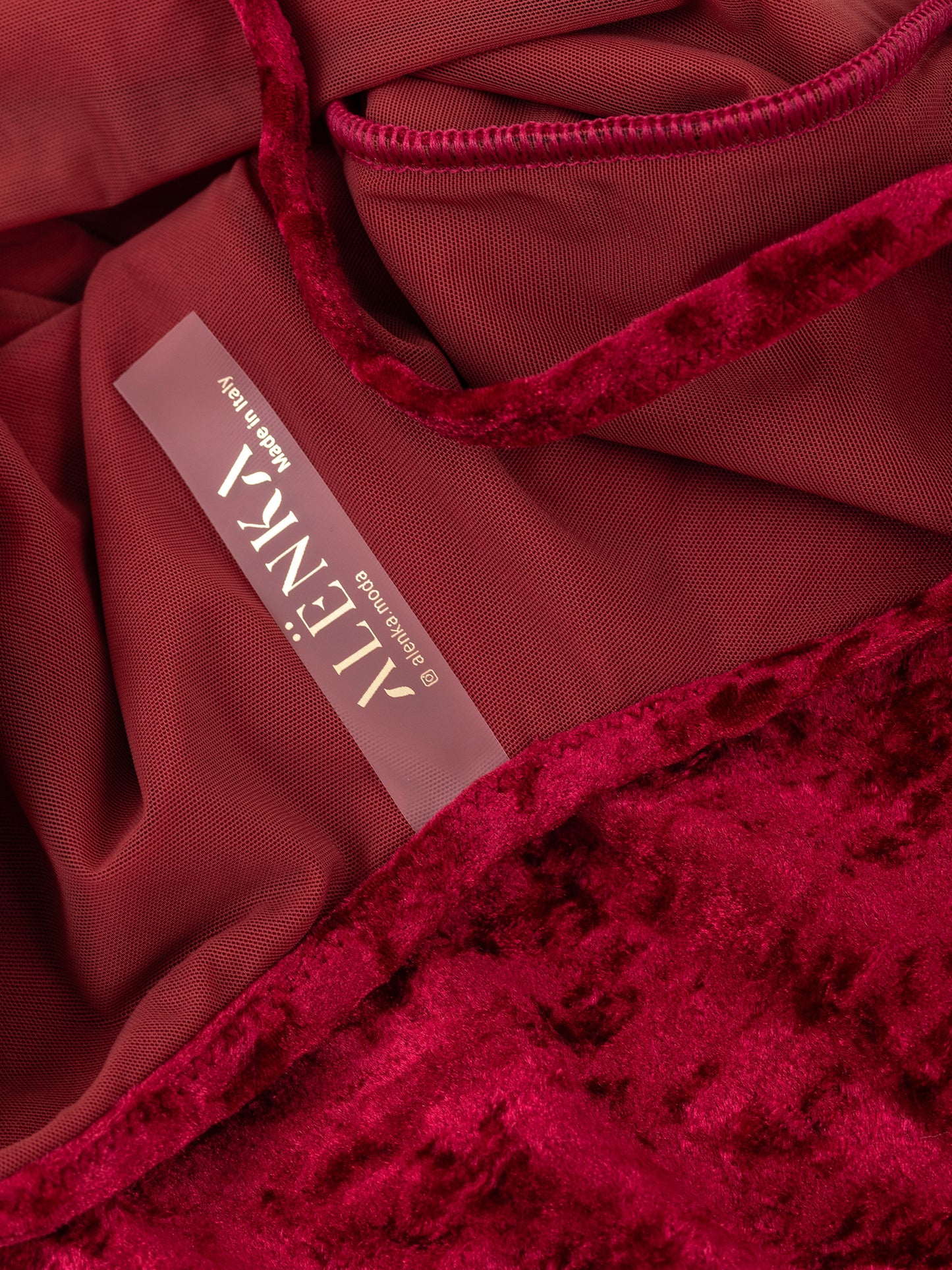 Body da pole dance in velluto rosso, stile lusso