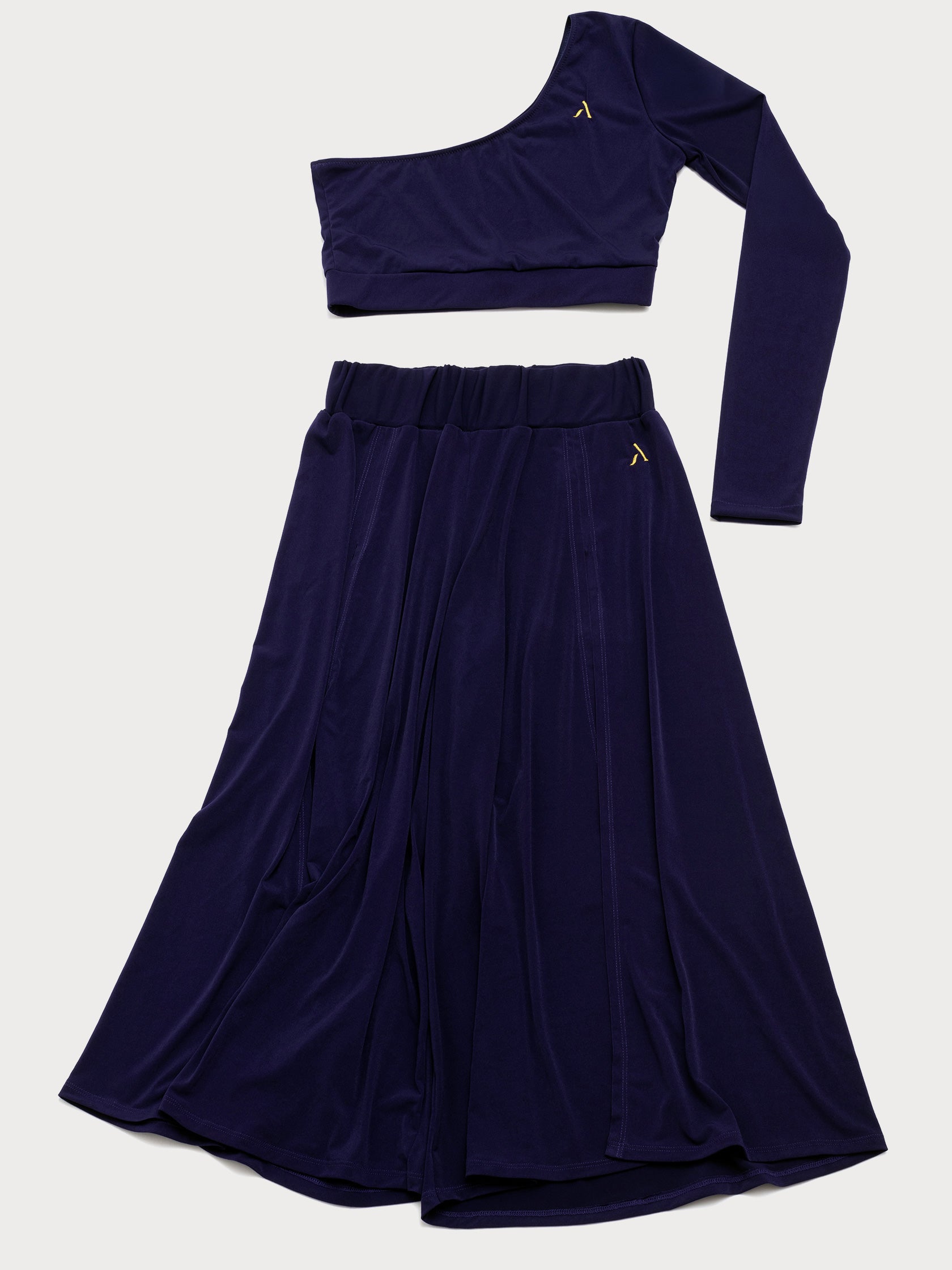 Set da pole dance, top monospalla e pantaloni culotte in jersey color viola